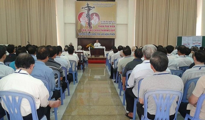 Khóa thường huấn linh mục 2015
