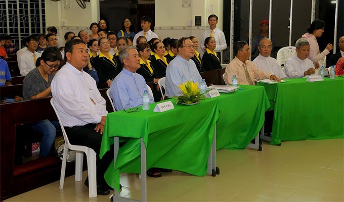 Cùng Mẹ ca ngợi  Lòng Chúa xót thương