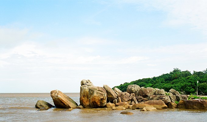 Bê tông và lối sỏi...