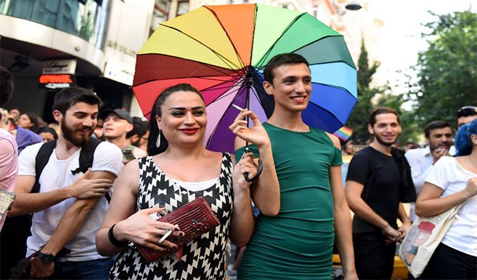 “Kẻ khác người”