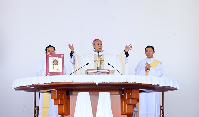 Xa xôi cũng thành gần