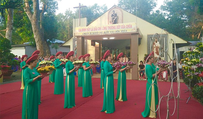 Họ đạo giữa rừng cao su