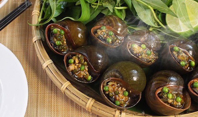 Ốc bươu nướng tiêu xanh