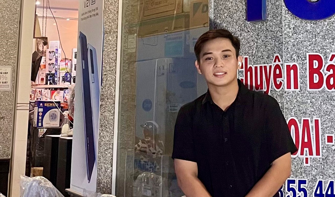 Tấm lòng thơm thảo của chàng trai 18 tuổi trong mùa dịch