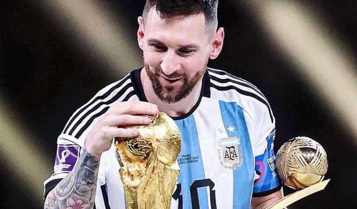 “Chúa ở bên chúng tôi”