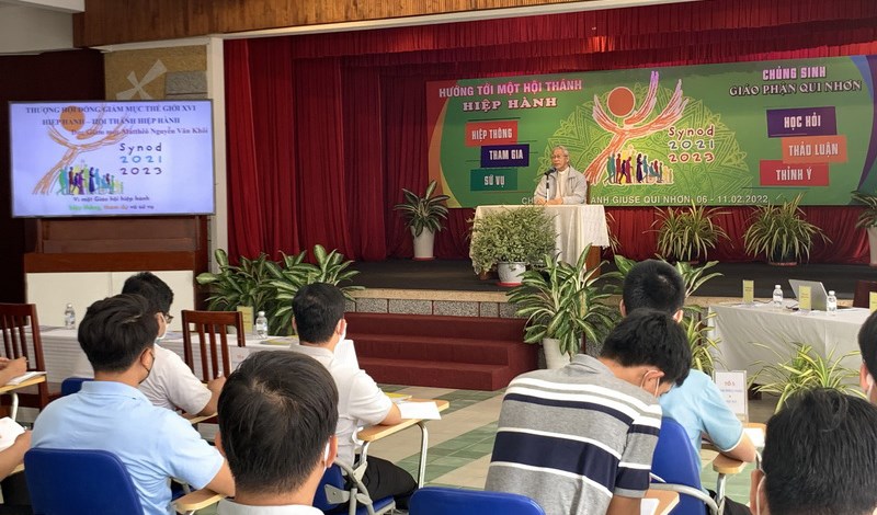 Chủng sinh học hỏi Thượng Hội đồng Giám mục lần thứ XVI