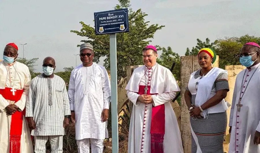 Một con đường mang tên Giáo Hoàng Bênêđictô XVI tại Burkina Faso