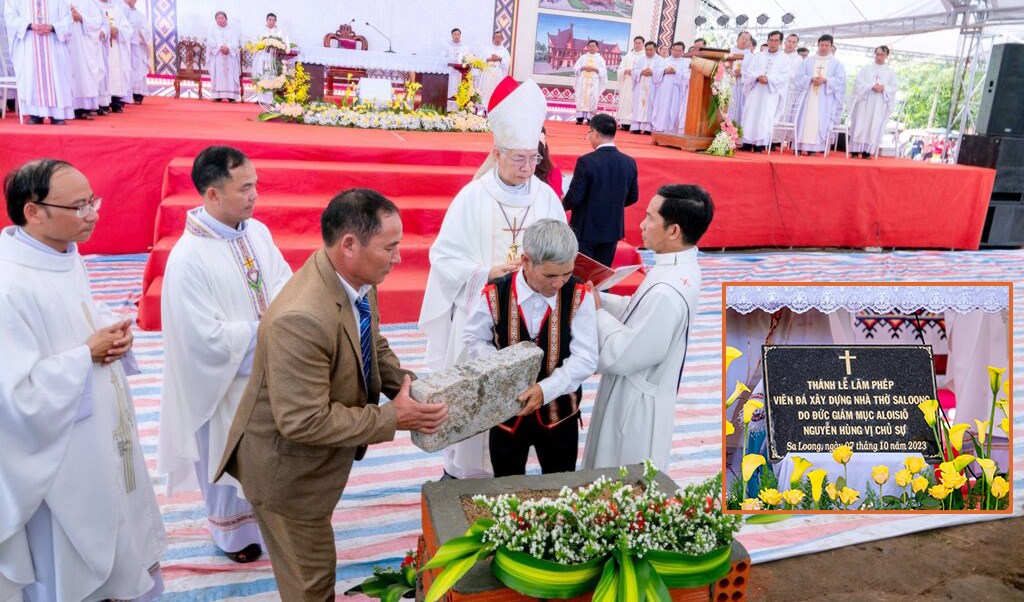 Lễ đặt viên đá đầu tiên xây dựng thánh đường tại giáo họ Sa Loong