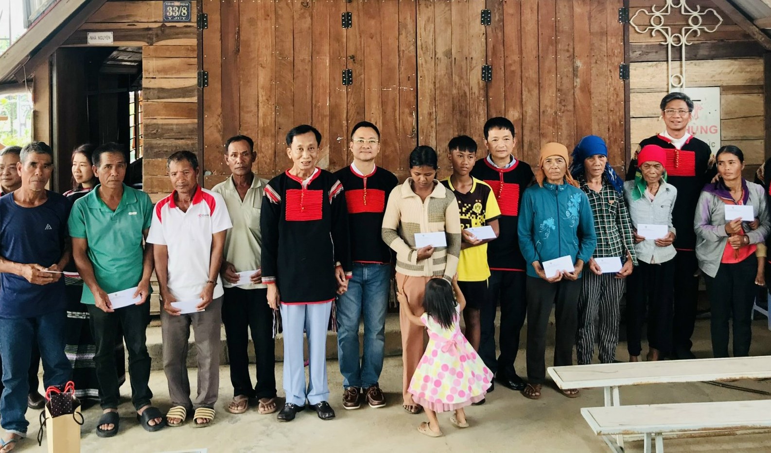 Chuyến đi nối kết và chia sẻ yêu thương của hiệp sĩ GB Lê Ðức Thịnh
