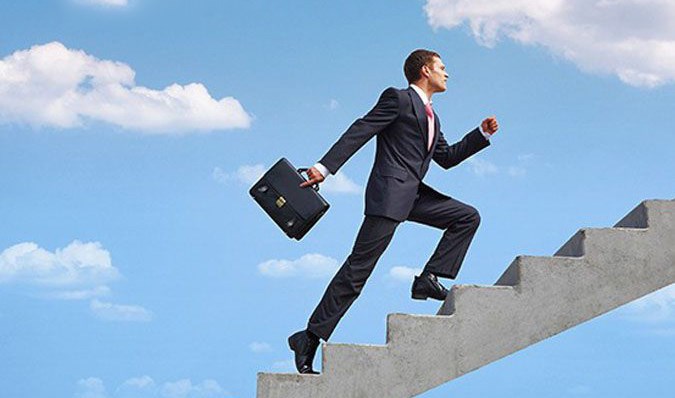 Có chí làm quan, có gan làm giàu