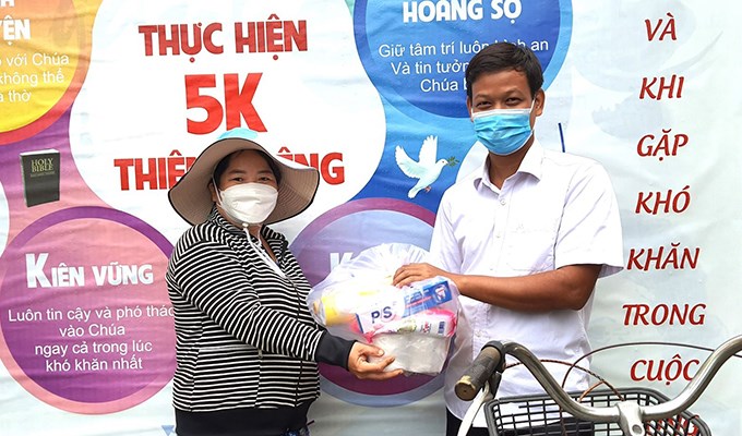 Tiếp nối đường hướng hòa quyện đạo và đời