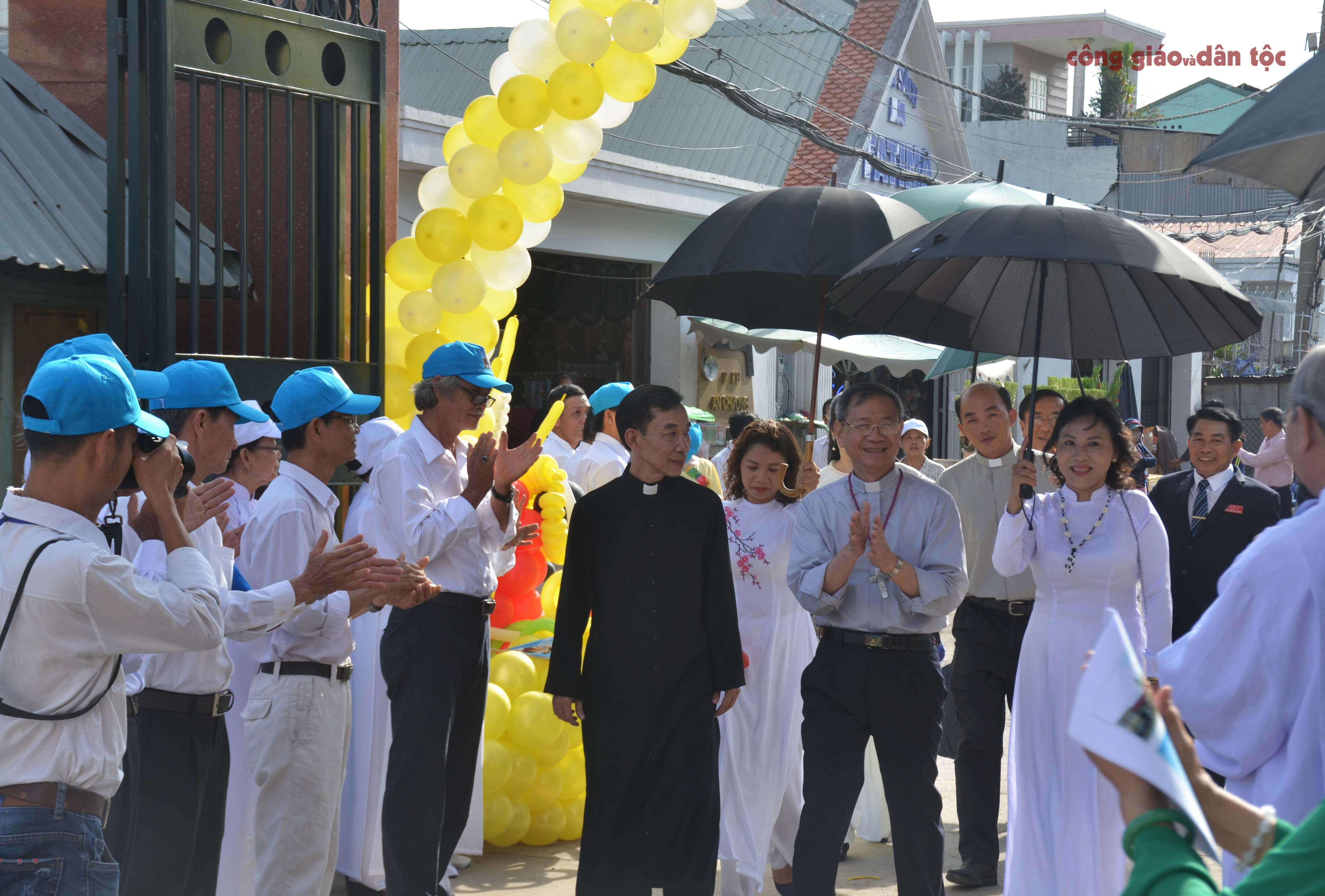 02-Khanh thanh nha tho Fatima Binh Trieu