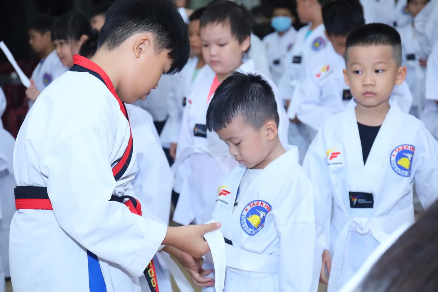 Khi giáo xứ có sân học võ cho trẻ