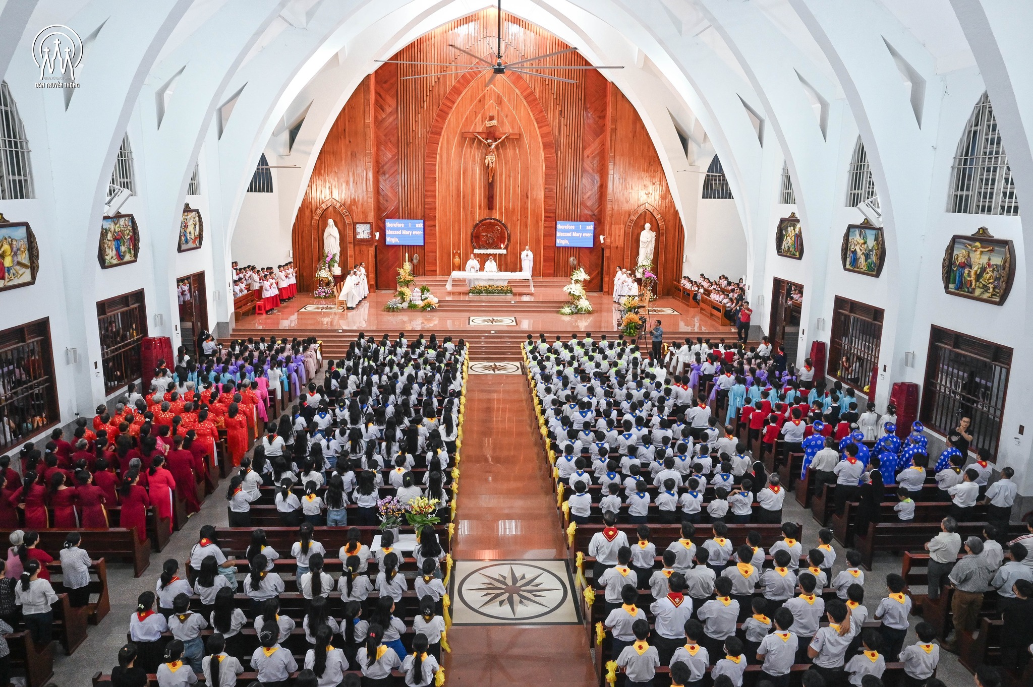 Độc đáo thánh lễ tiếng Anh cho thiếu nhi Việt