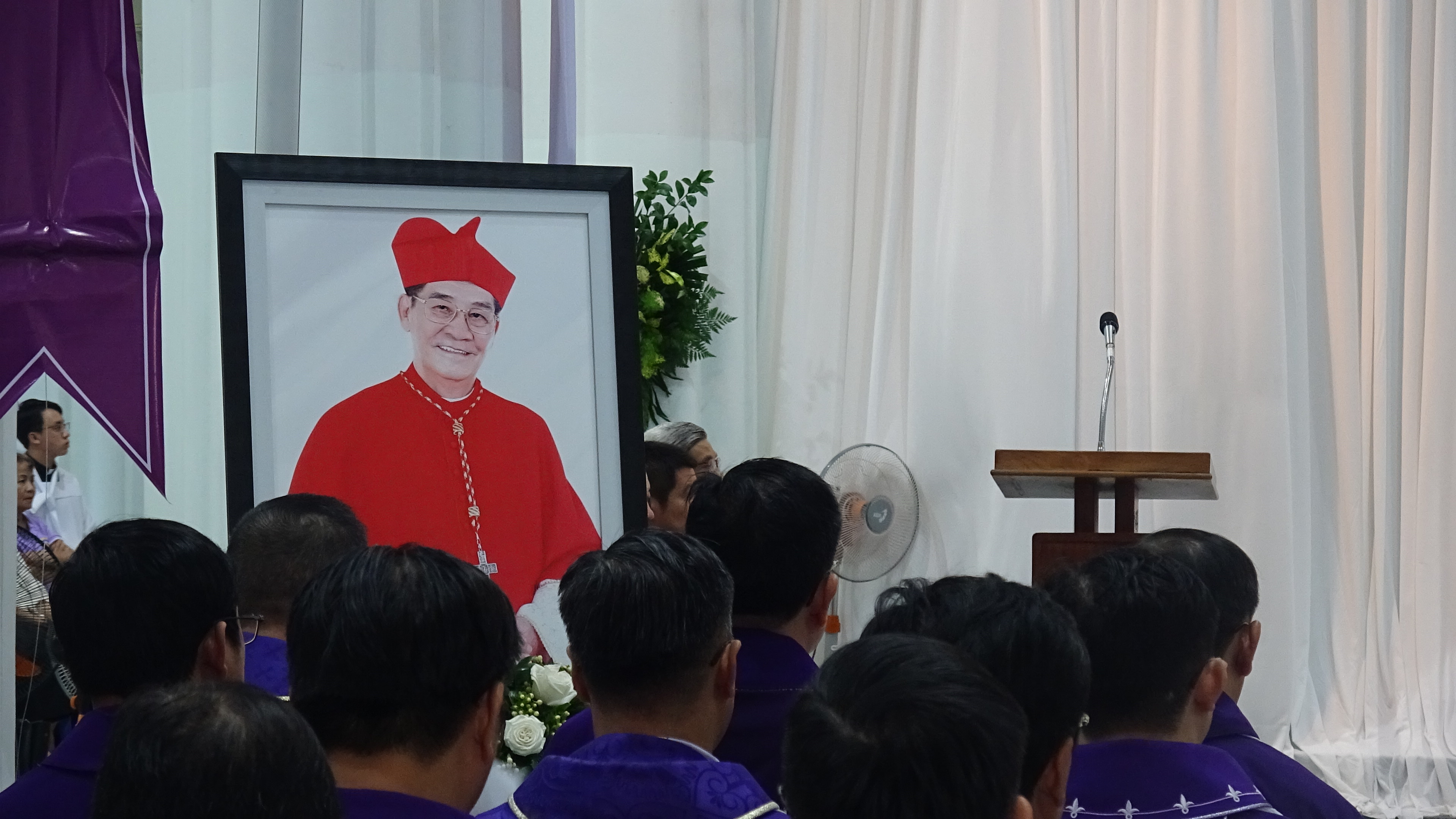 Đức cha Phêrô Kiều Công Tùng dâng thánh lễ cầu nguyện cho Đức Hồng y