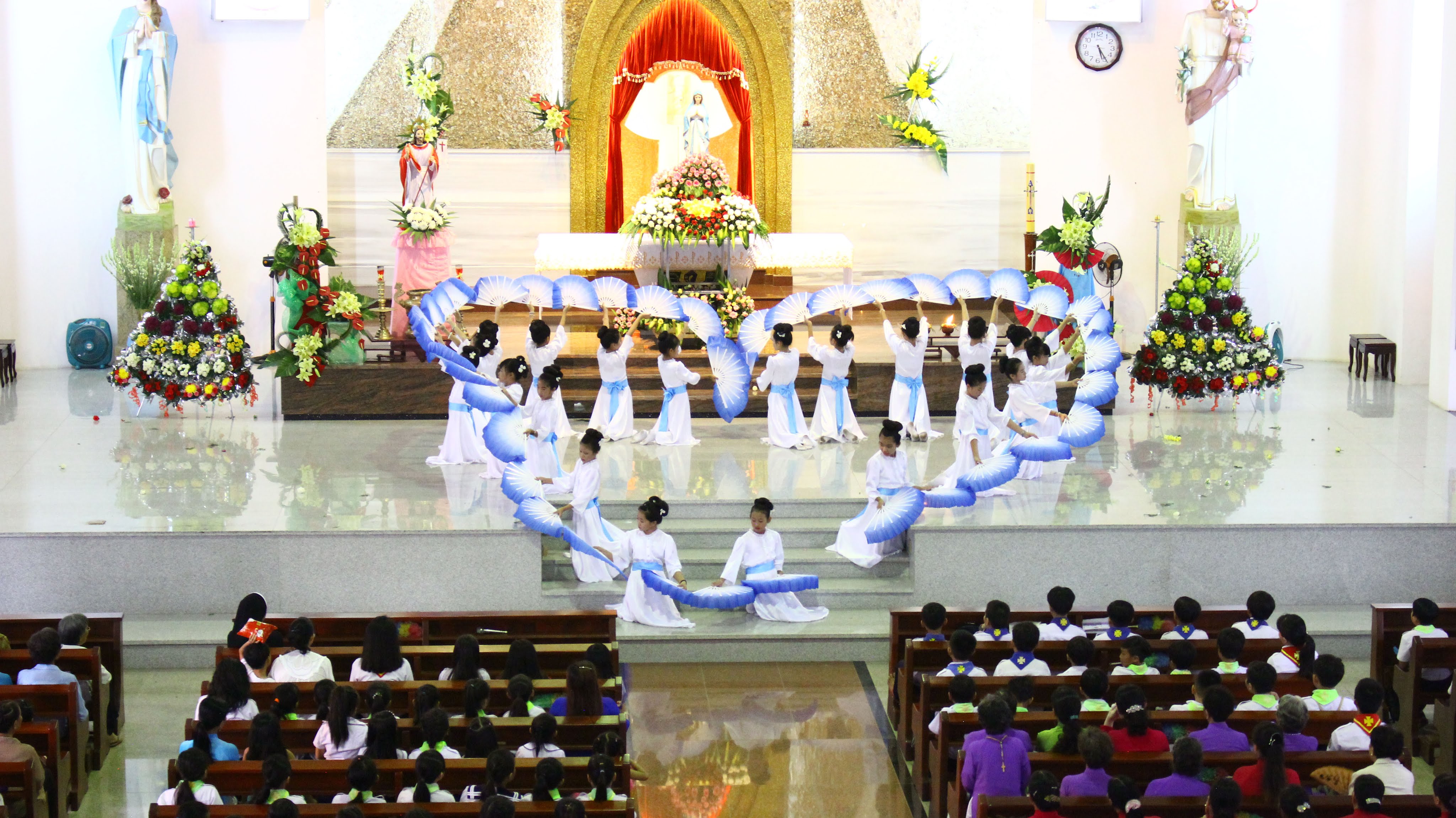 Nguồn gốc tháng Hoa kính Đức Mẹ