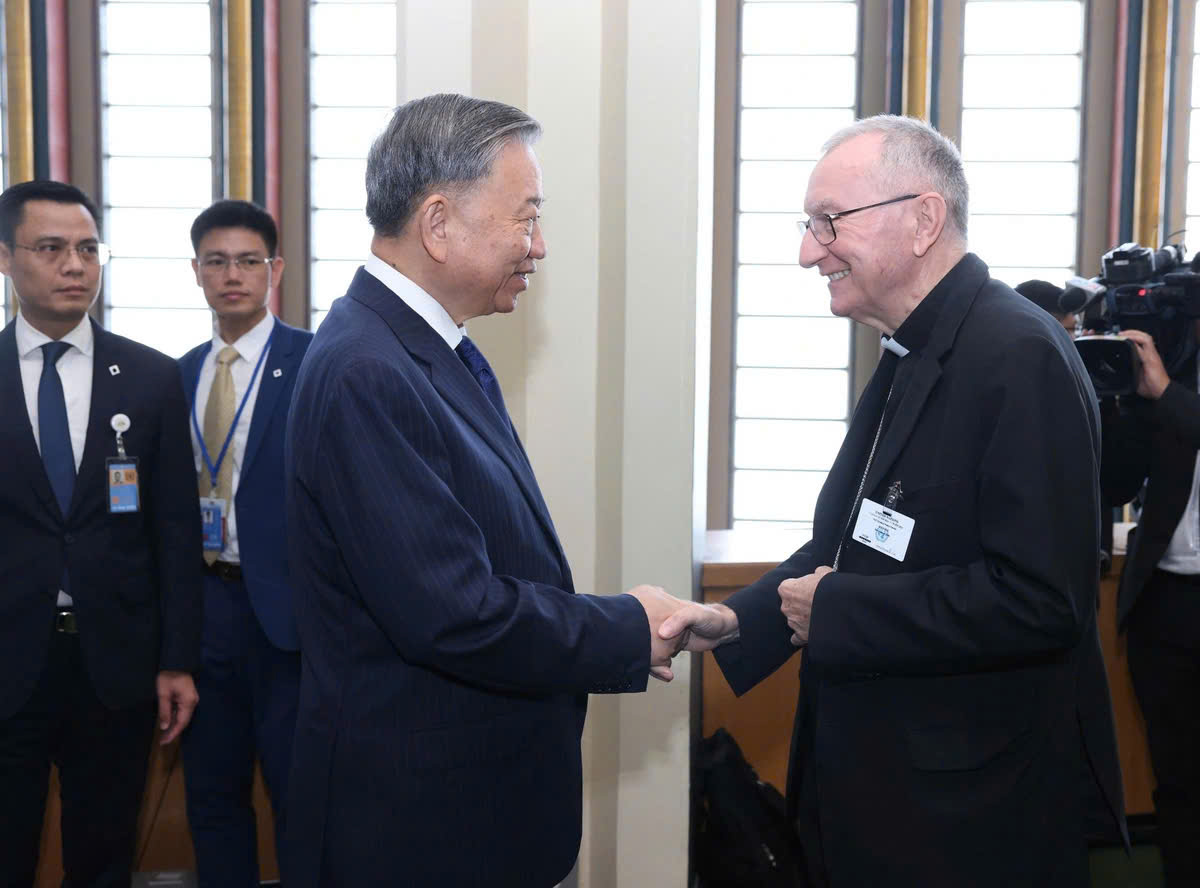 Tổng Bí thư - Chủ tịch nước Việt Nam gặp Quốc Vụ khanh Tòa Thánh