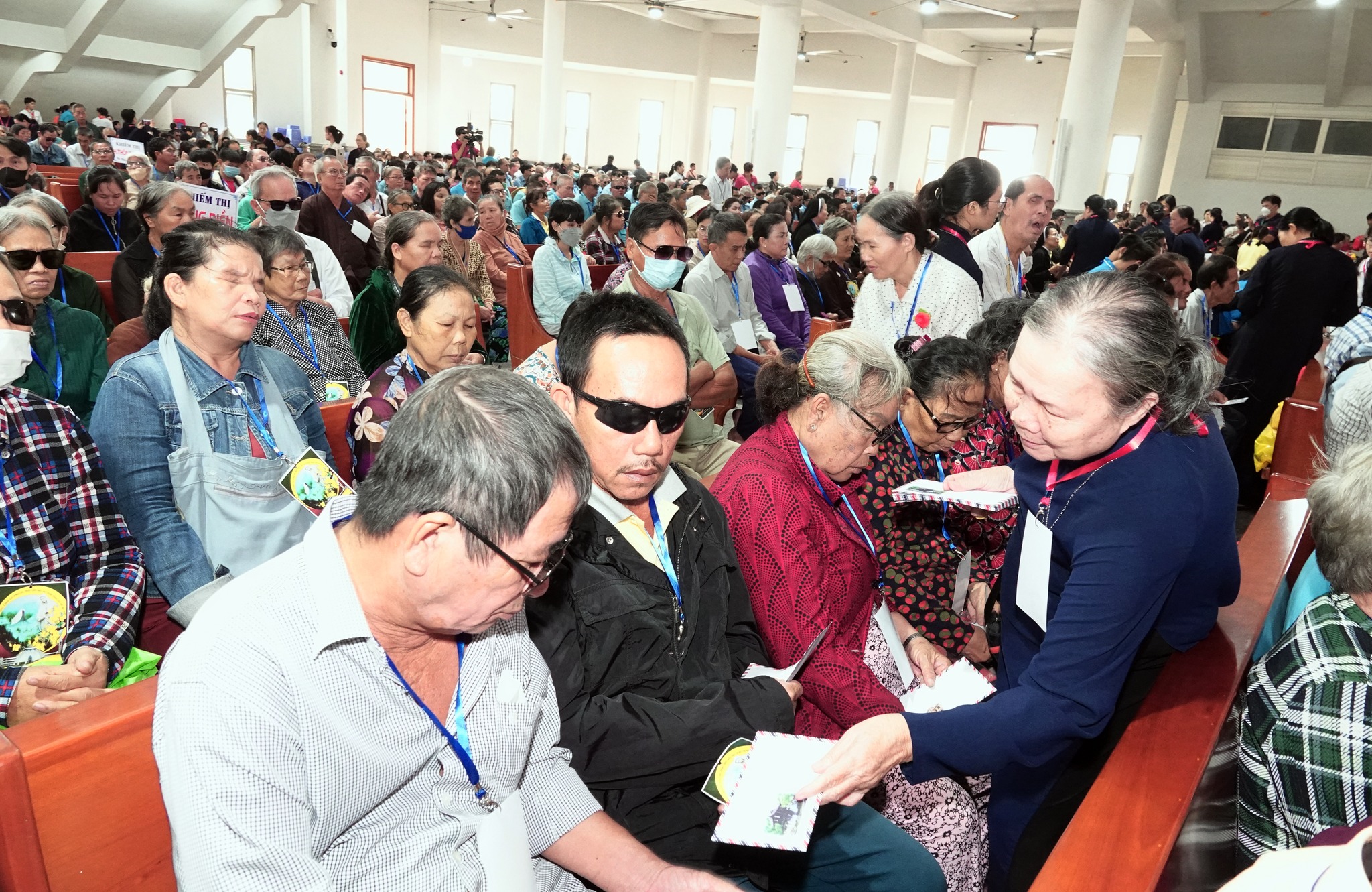 1000 người khiếm thị viếng Đức Mẹ Núi Cúi