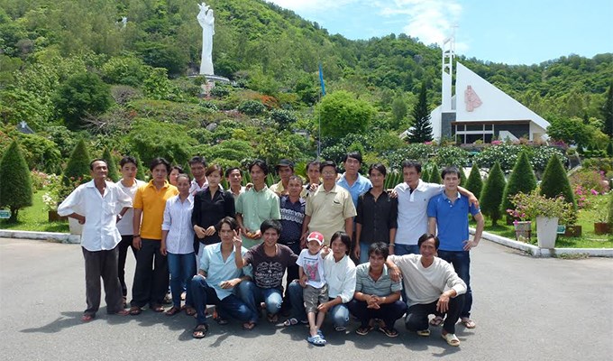 Ông cha có đôi tay  “gội rửa”  phận người