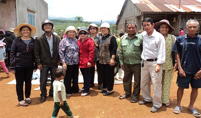 Lấy việc bác ái làm đầu