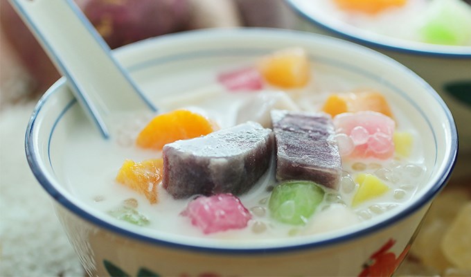Chè khoai lang ngũ sắc