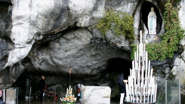 Hội nghị truyền thông tại Lộ Đức