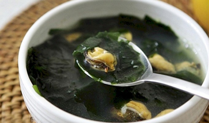 Ngọt mát canh nghêu rong biển