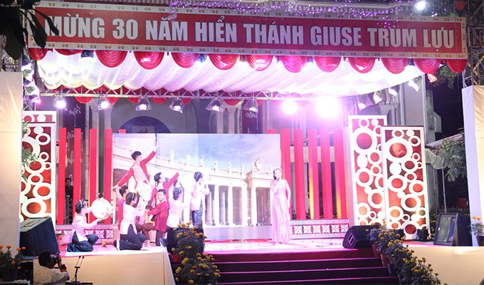 Các chứng nhân khơi động niềm tin