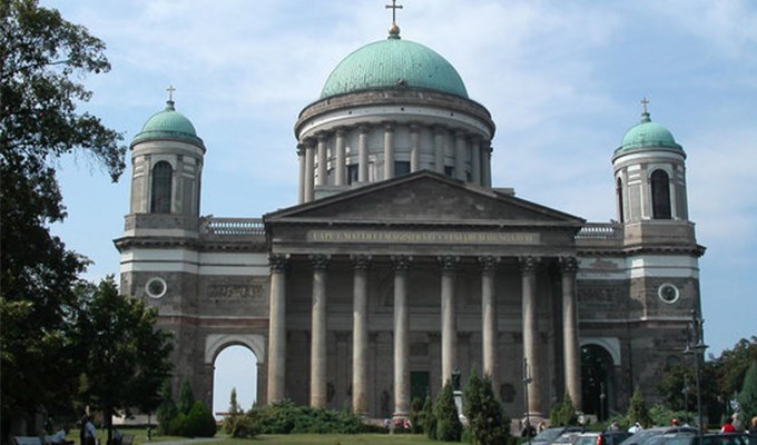 Chính phủ Hungary tài trợ trùng tu nhà thờ Chánh tòa Esztergom