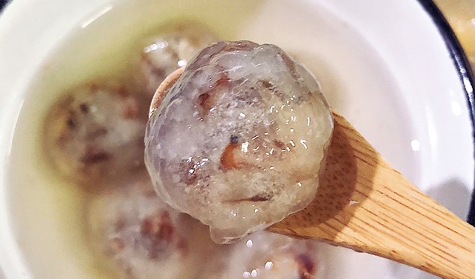 Dư vị lạ từ món chè heo quay xứ Huế