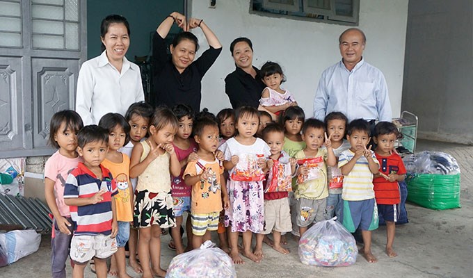 Mái nhà của những đứa trẻ dân tộc thiểu số