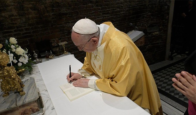 Tông huấn Christus vivit: Lắng nghe và tin tưởng giới trẻ