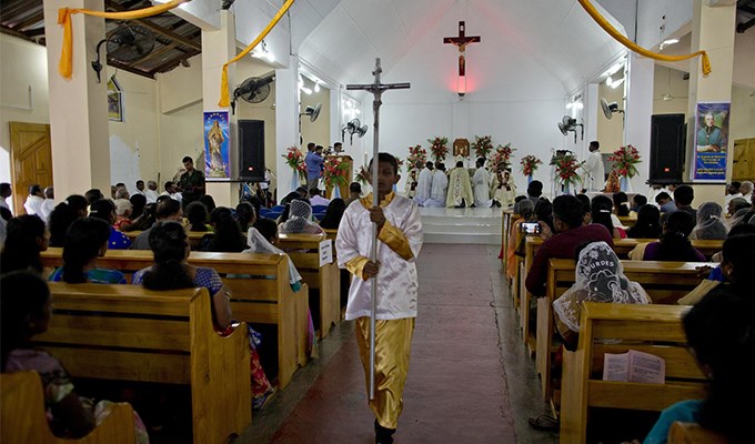 Thánh lễ đầu tiên sau khủng bố  tại Sri Lanka