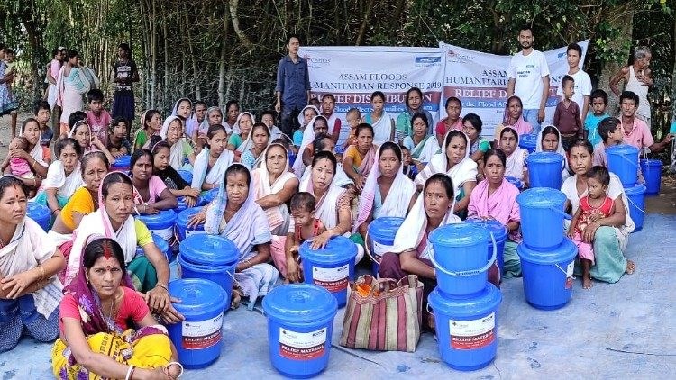 Caritas Ấn Độ hỗ trợ nạn nhân lũ lụt