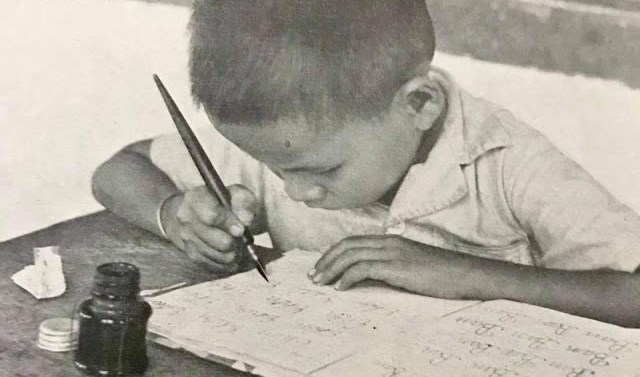 Cặp sách học trò qua những thế hệ