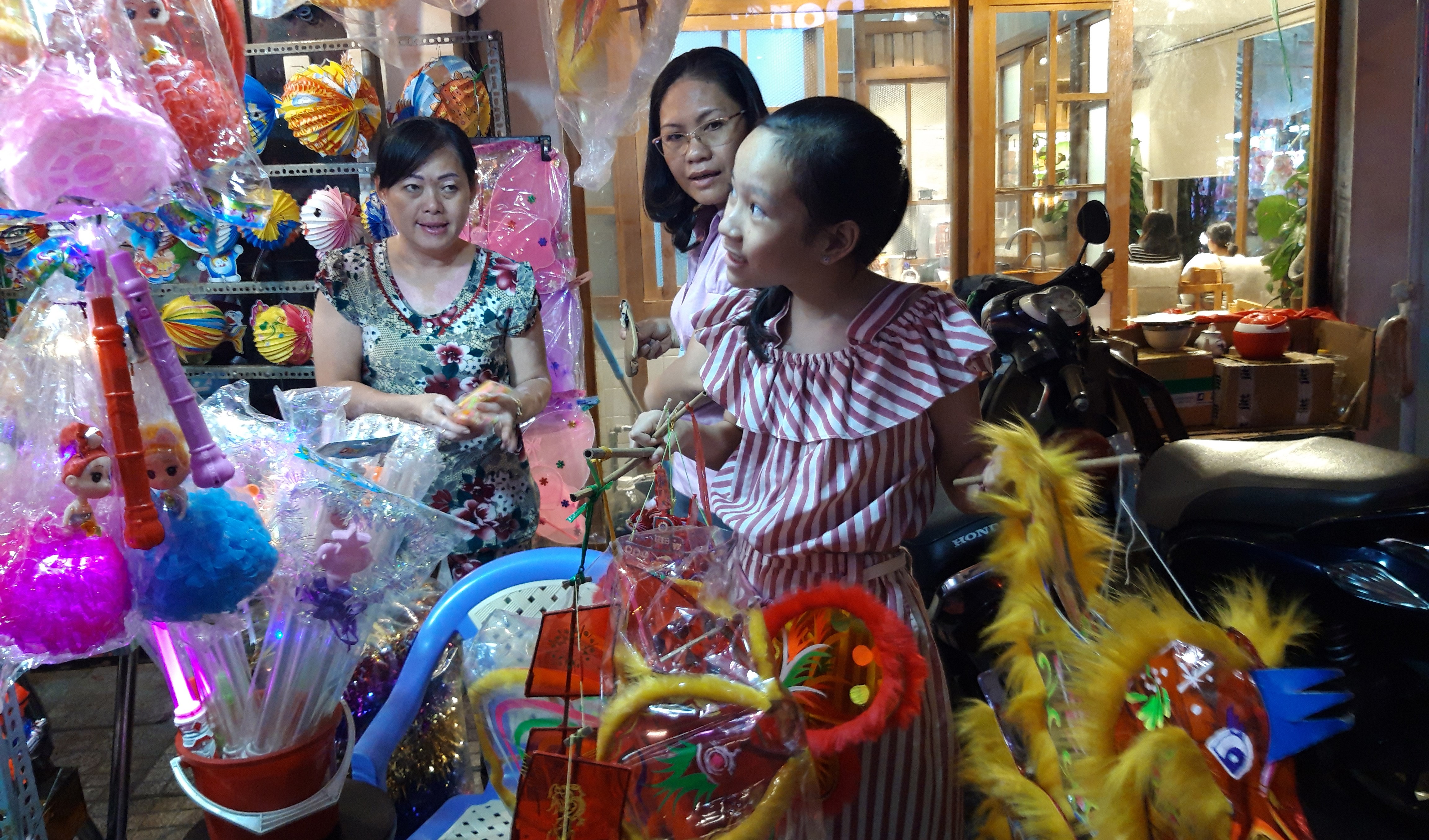 Lồng đèn mùa trăng tròn