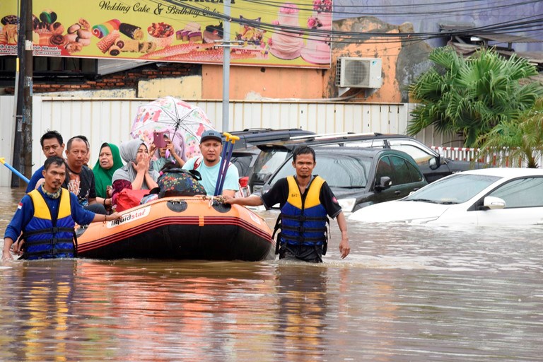 Tổng Giáo phận Jakarta kêu gọi giúp đỡ nạn nhân lũ lụt