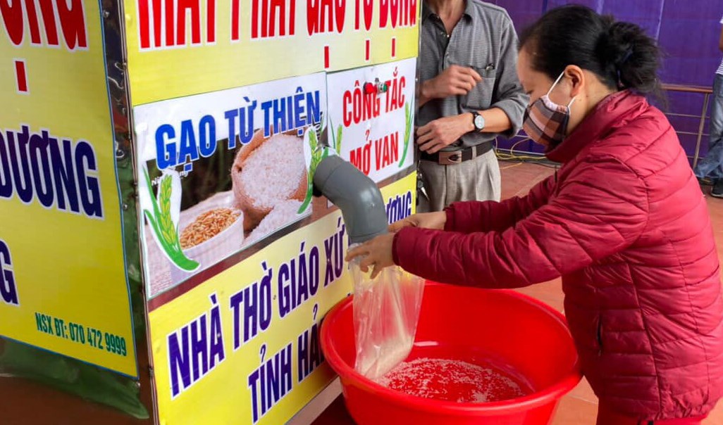 Cây ATM gạo tại nhà thờ Hải Dương