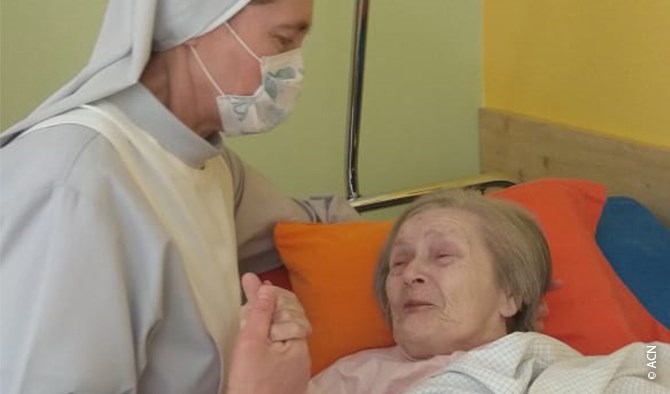 Các nữ tu Ukraine dấn thân vì người nhiễm bệnh