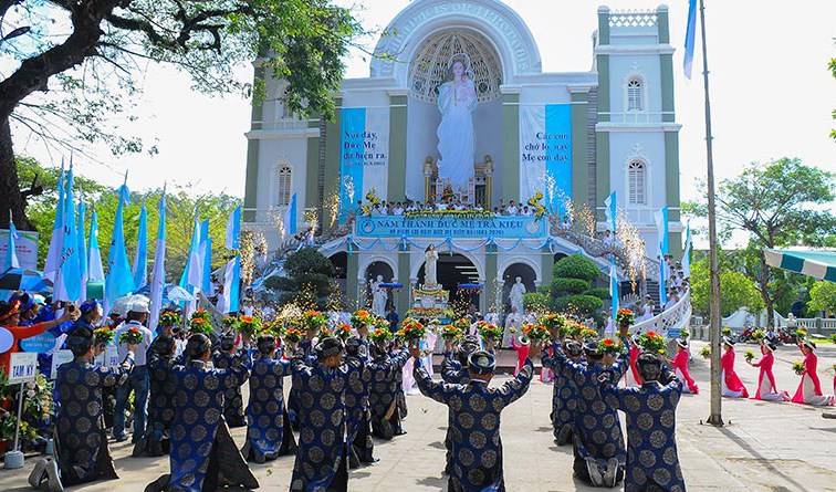 Khép lại mùa hoa 2020