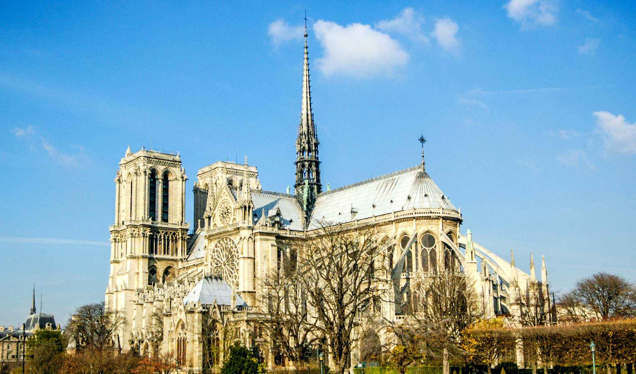 Nhà thờ Ðức Bà Paris sẽ được xây dựng lại theo kiến trúc cũ