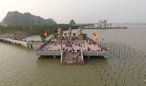 Trao truyền các giá trị lịch sử cho giới trẻ