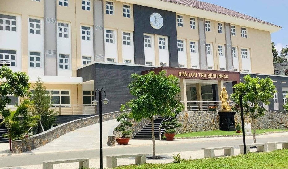 Thêm một mái nhà cho bệnh nhân nghèo