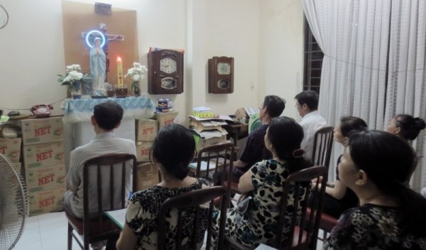 Ðồng hành với người trẻ trong đời sống gia đình (P1)