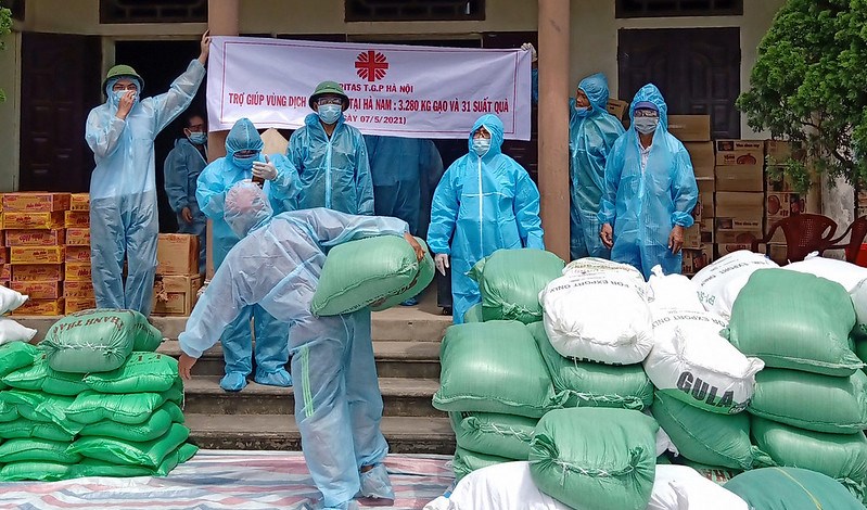 Caritas Hà Nội chia sẻ với anh chị em vùng dịch Hà Nam