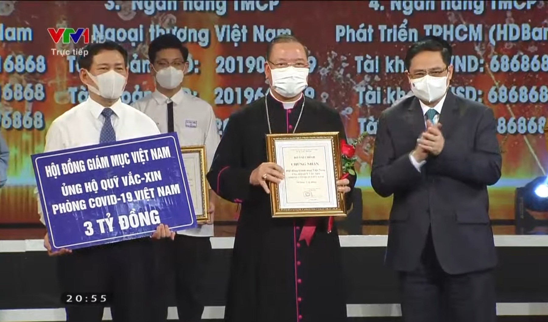 Hội đồng Giám mục Việt Nam tặng 3 tỷ đồng vào Quỹ Vắc xin phòng Covid-19