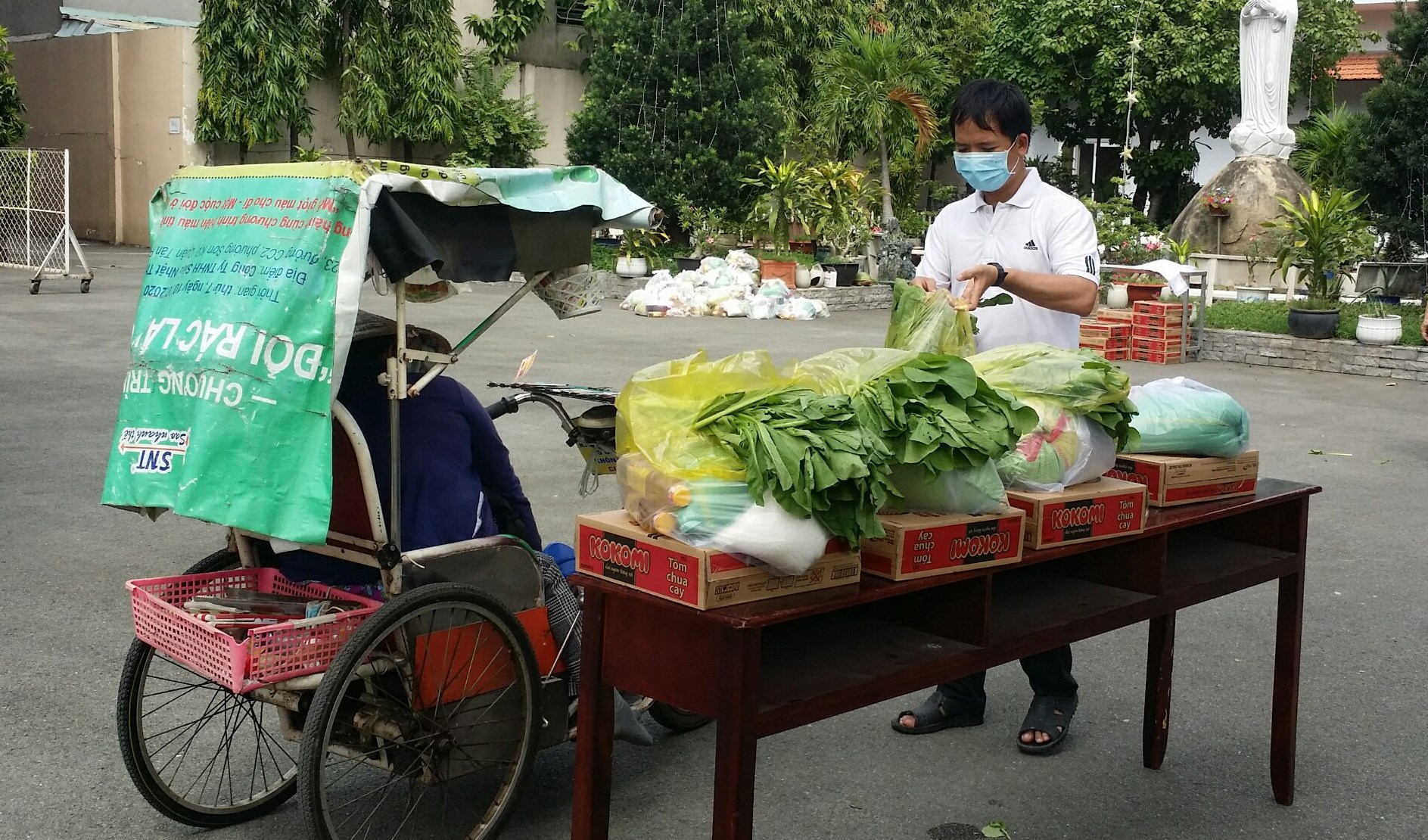 Chia sẻ yêu thương thời dịch