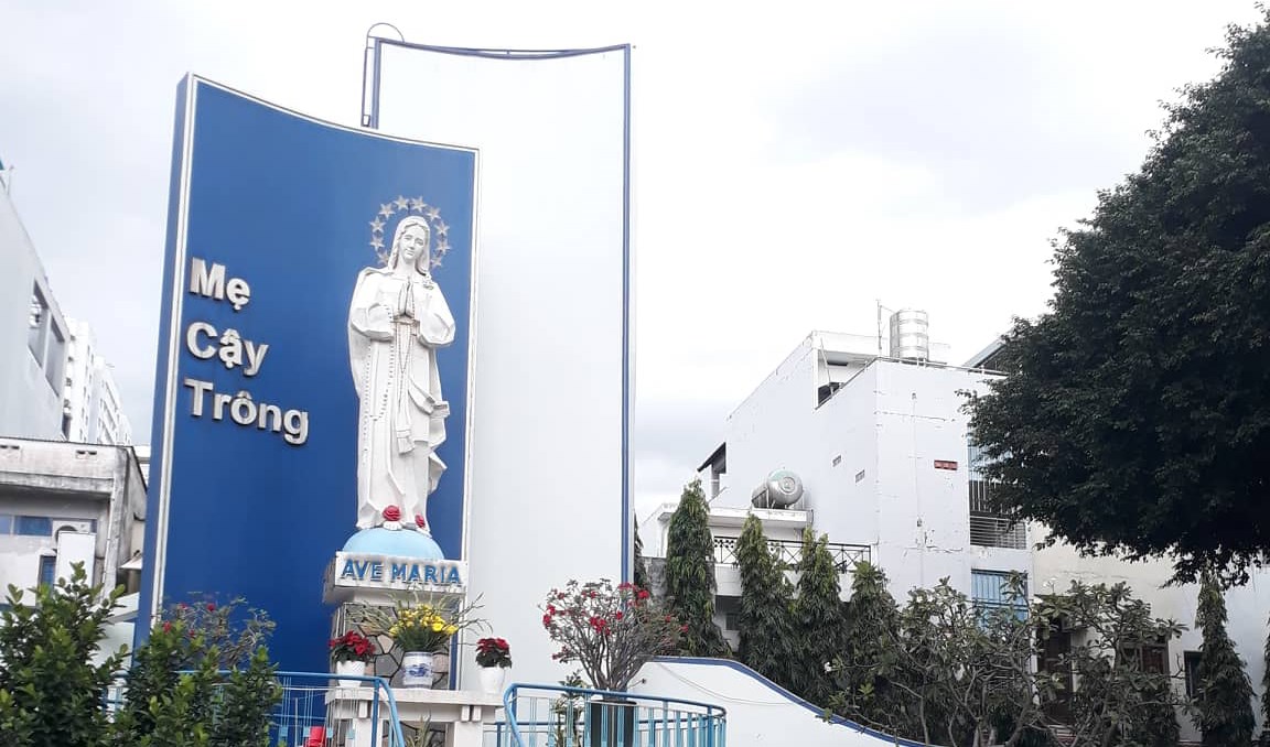 Nguyện cầu bên Mẹ