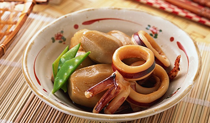 Mực hầm khoai môn