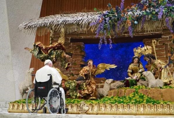 Đức Thánh Cha khánh thành hang đá Giáng Sinh ở Vatican